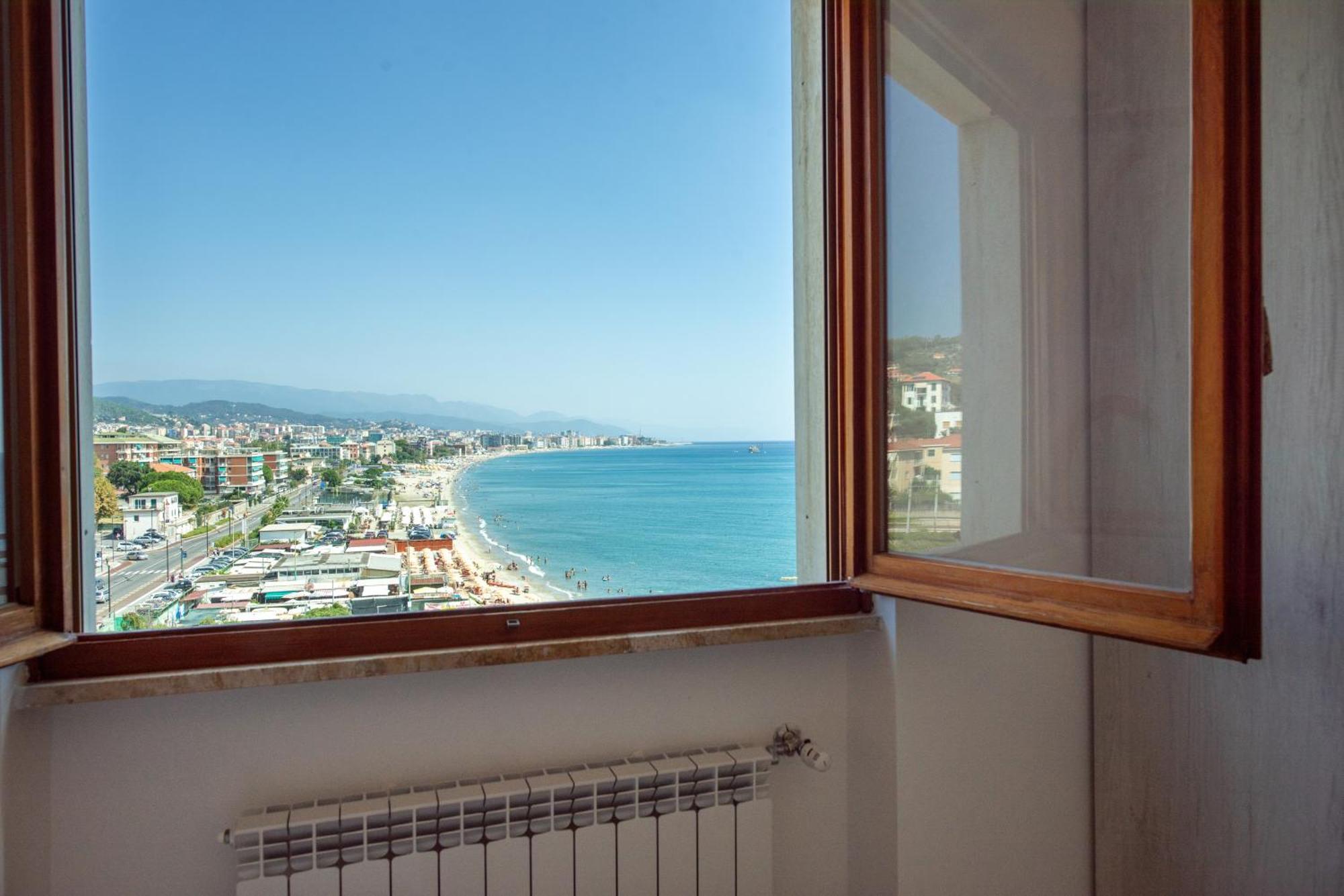 You And The Sea Savone Extérieur photo