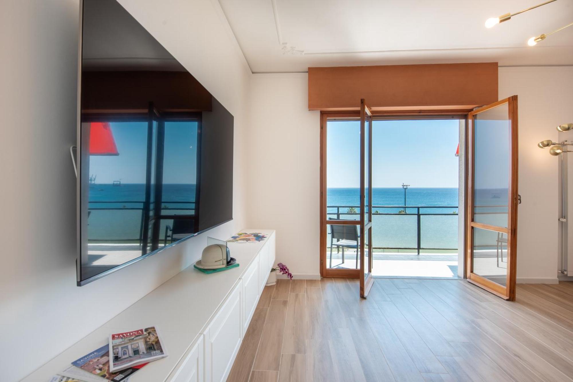 You And The Sea Savone Extérieur photo